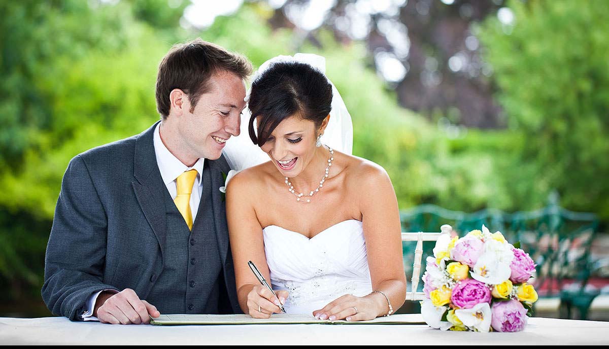 Lovepear wedding services, pricing and products.